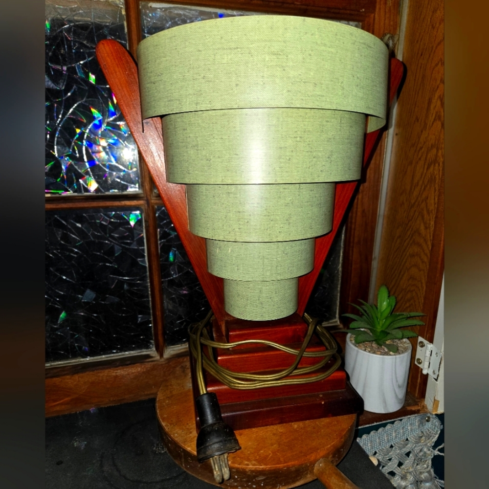 Vintage art deco venetian blind lamp